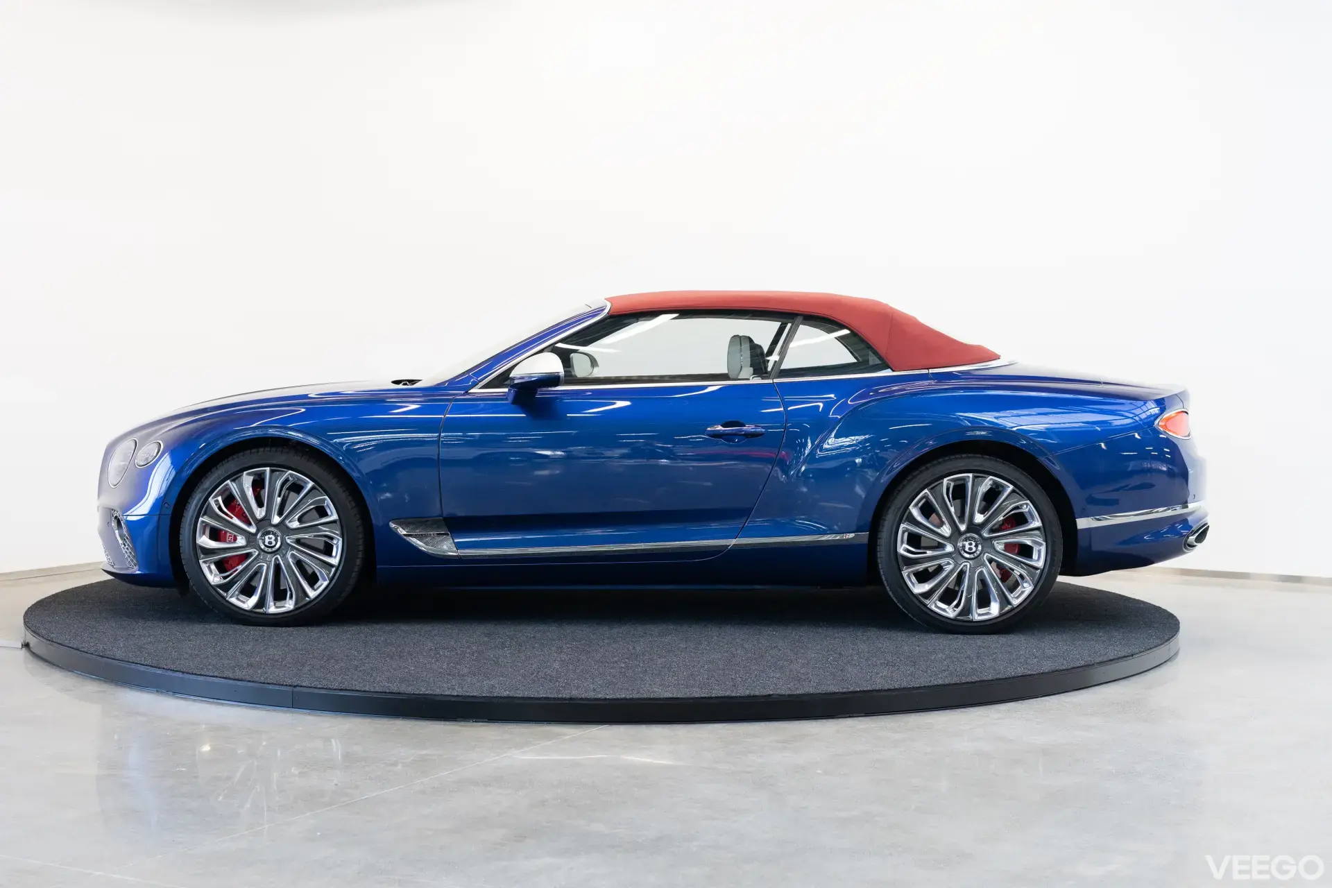 Bentley CONTINENTAL GTC W12 Mulliner 6 485kW