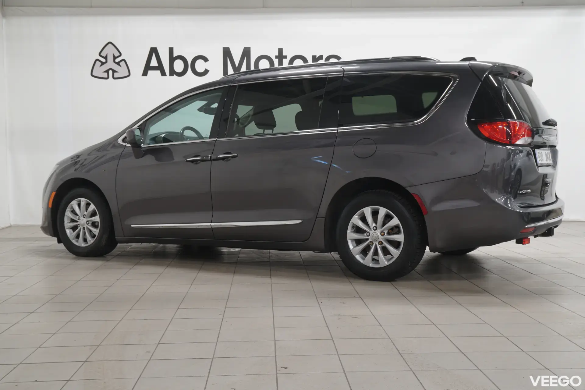 Chrysler Pacifica Touring 3.6 214kW