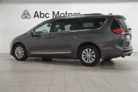 Chrysler Pacifica Touring 3.6 214kW thumbnail