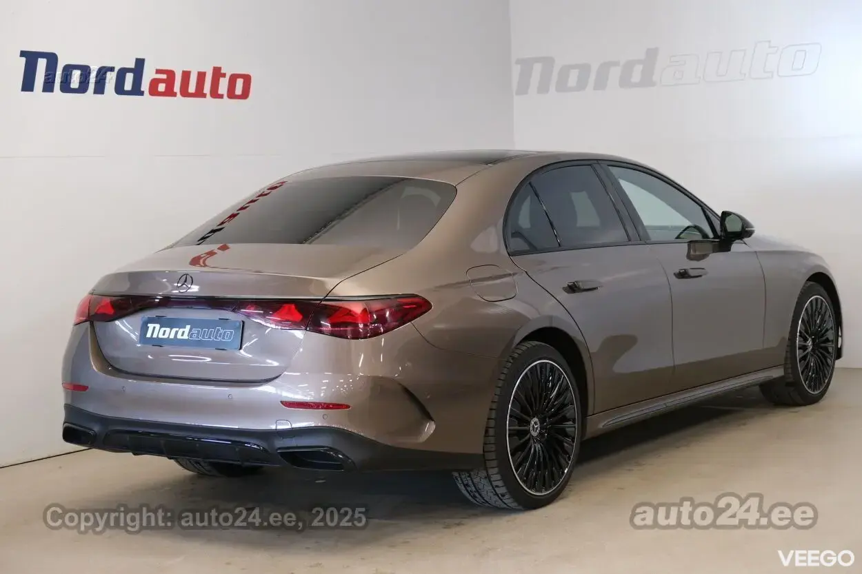 Mercedes-Benz E 300 4MATIC 4 matic AMG Plug In 2 150kW