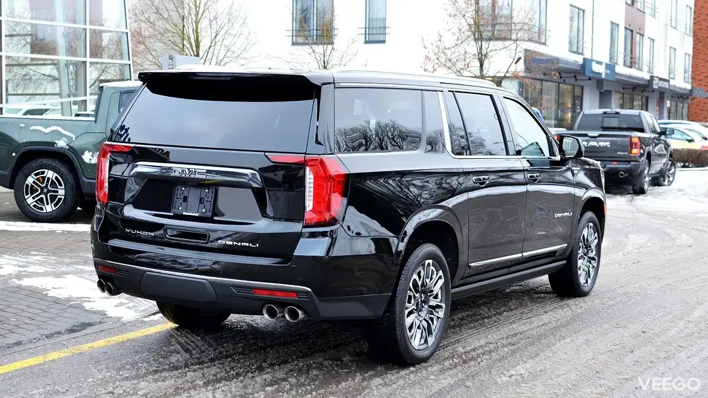 GMC Yukon DENALI XL ULTIMATE 6.2 313kW