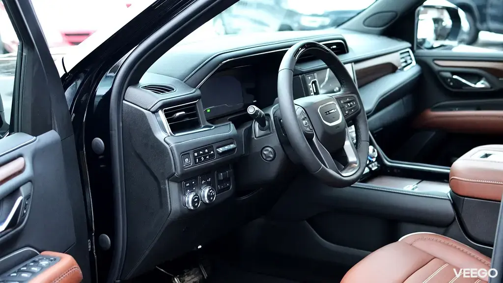 GMC Yukon DENALI XL ULTIMATE 6.2 313kW