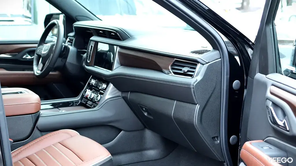 GMC Yukon DENALI XL ULTIMATE 6.2 313kW