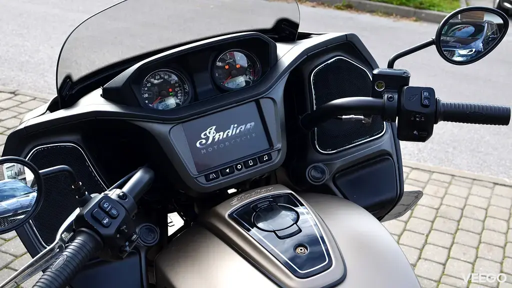 Indian Motorcycle Challenger DARK HORSE 1.8 90kW