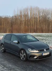 Volkswagen Golf R 2.0 221kW thumbnail