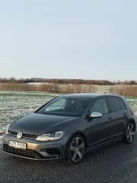 Volkswagen Golf R 2.0 221kW thumbnail