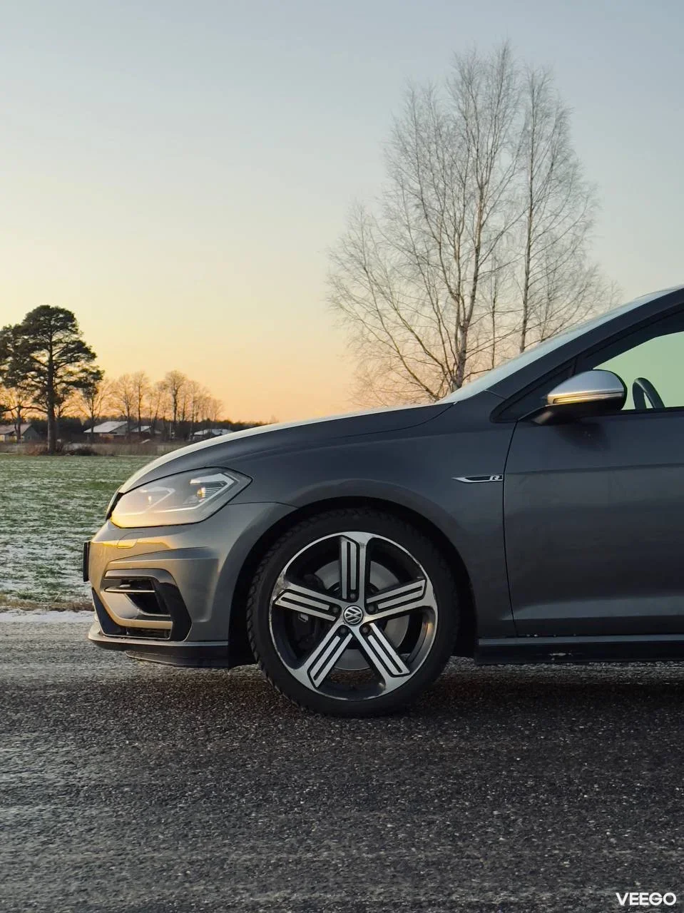 Volkswagen Golf R 2.0 221kW