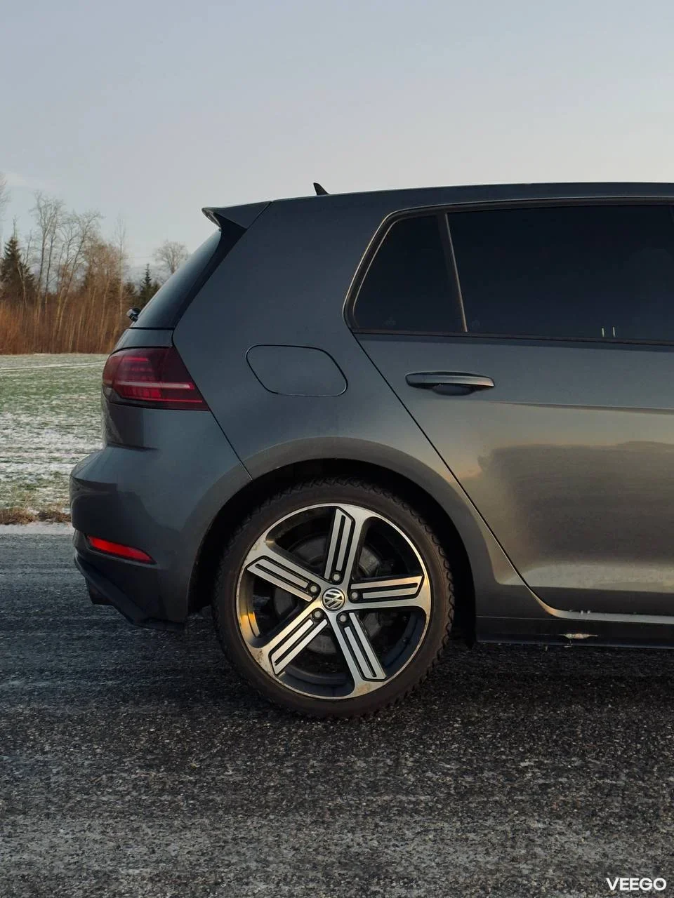 Volkswagen Golf R 2.0 221kW