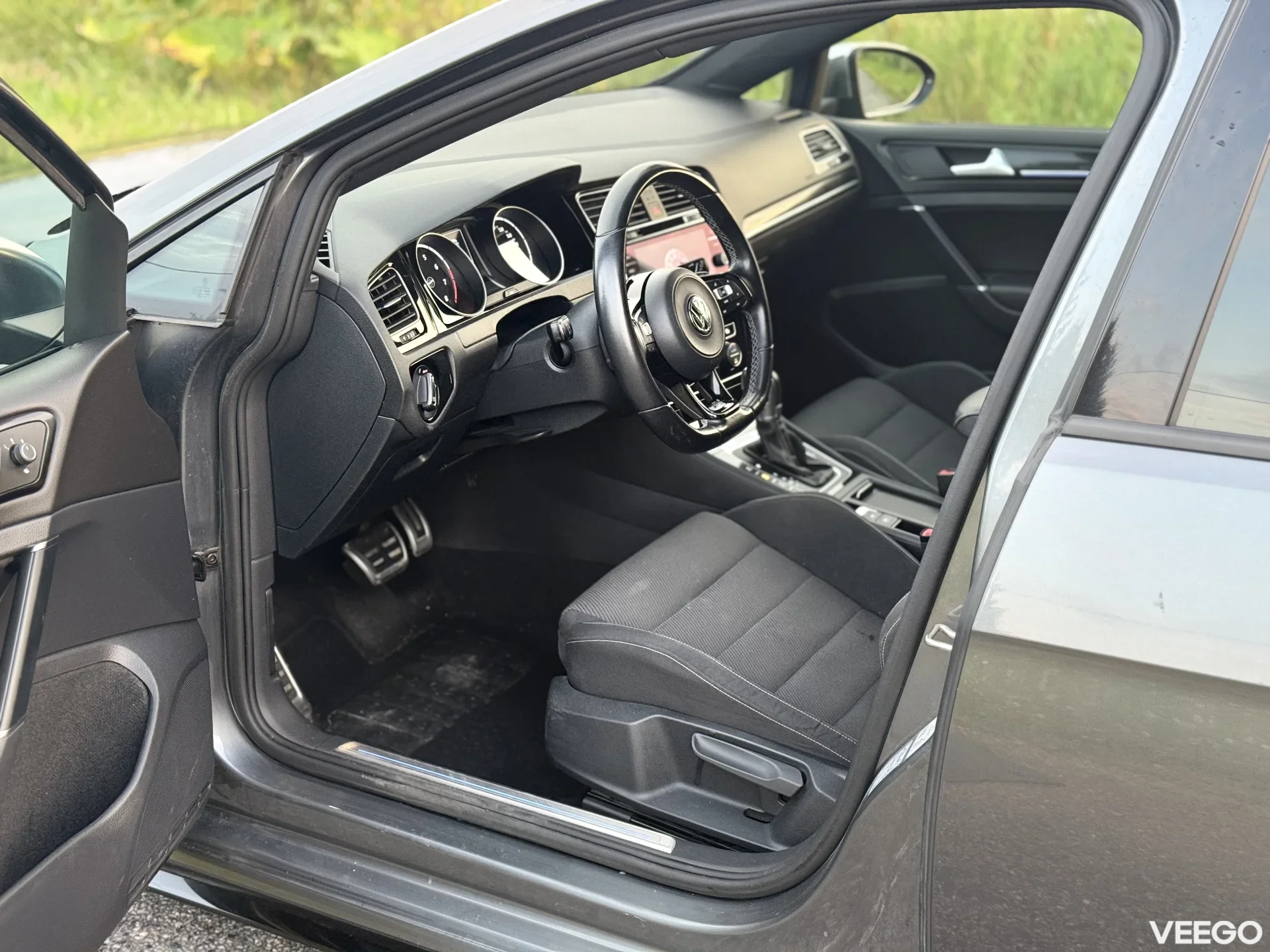 Volkswagen Golf R 2.0 221kW