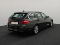 BMW 320 2 120kW thumbnail