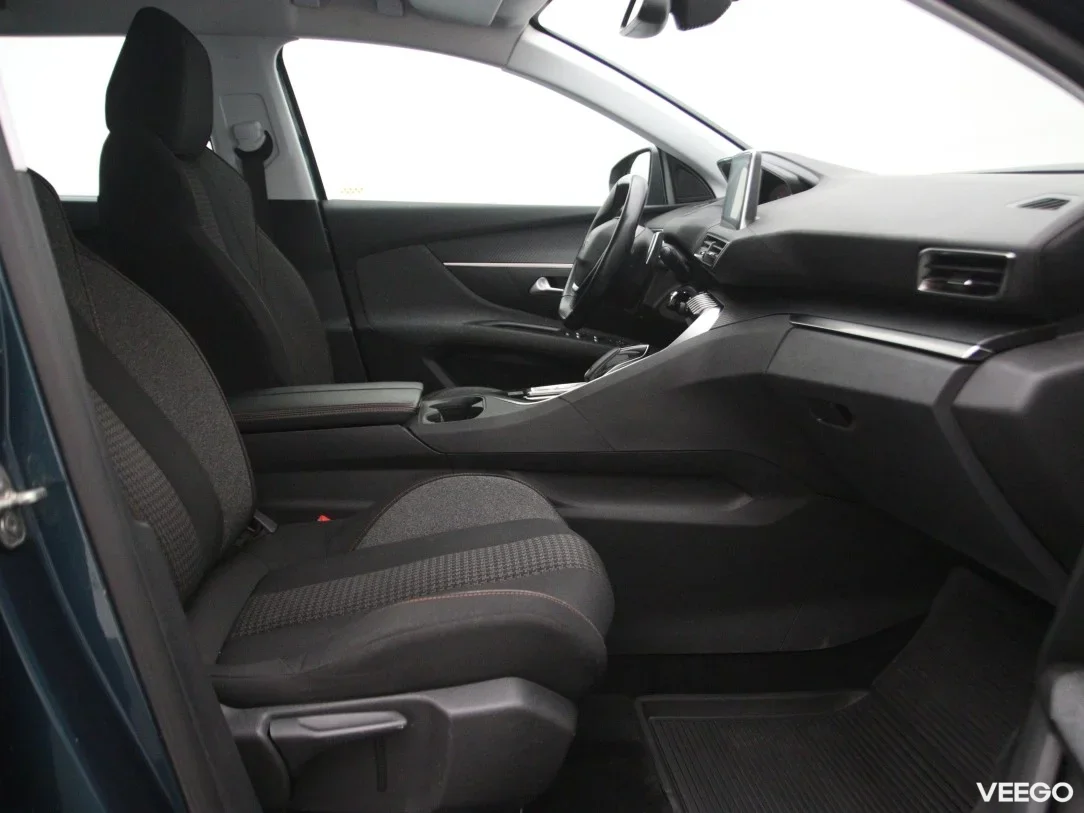 Peugeot 5008 1.2 96kW