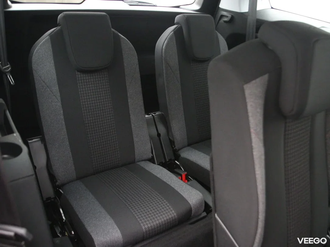 Peugeot 5008 1.2 96kW