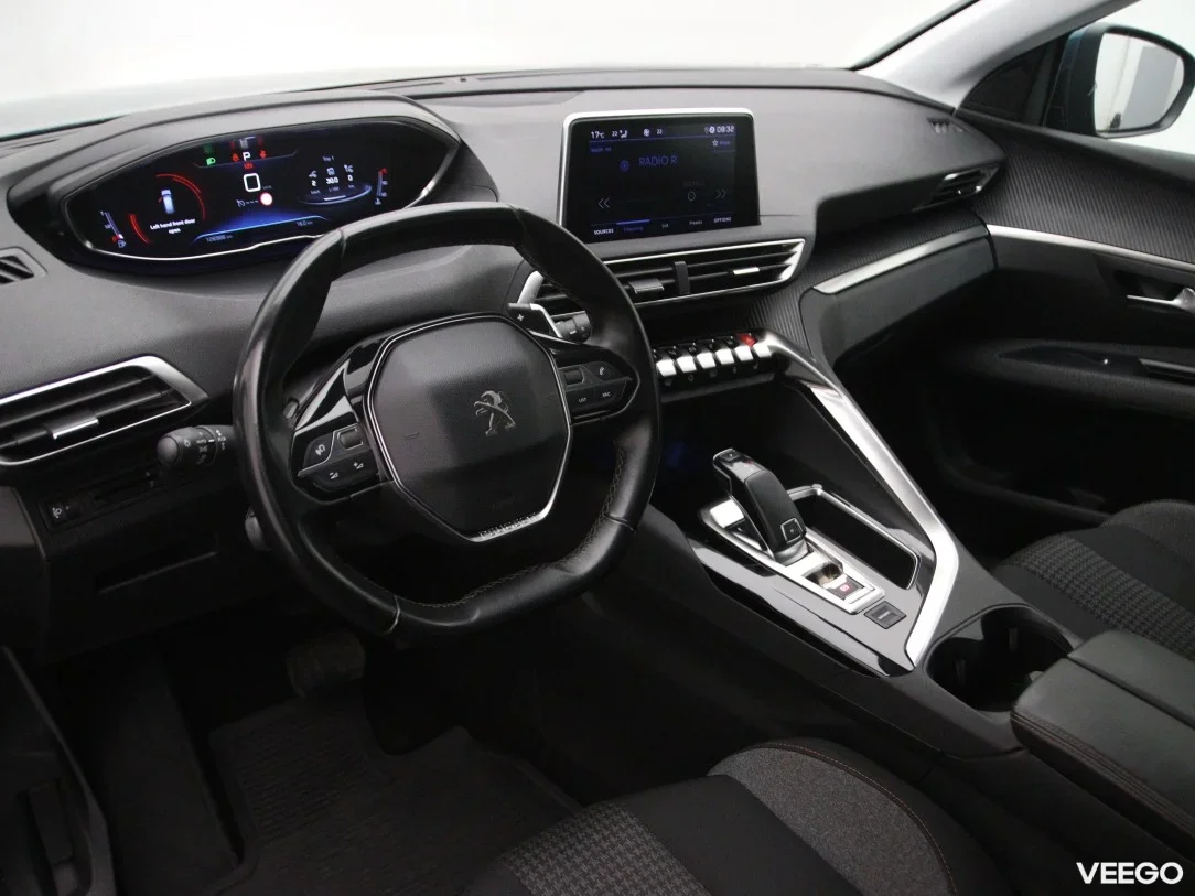 Peugeot 5008 1.2 96kW