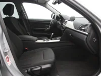 BMW 320 2 120kW thumbnail