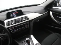 BMW 320 2 120kW thumbnail