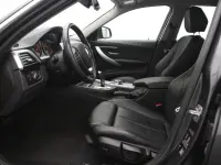 BMW 320 2 120kW thumbnail