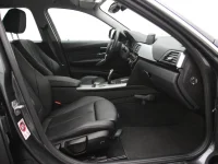 BMW 320 2 120kW thumbnail