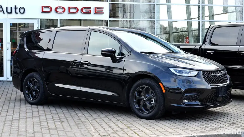 Chrysler Pacifica LIMITED S Appearance PLUG-IN HYBRID 3.6 214kW