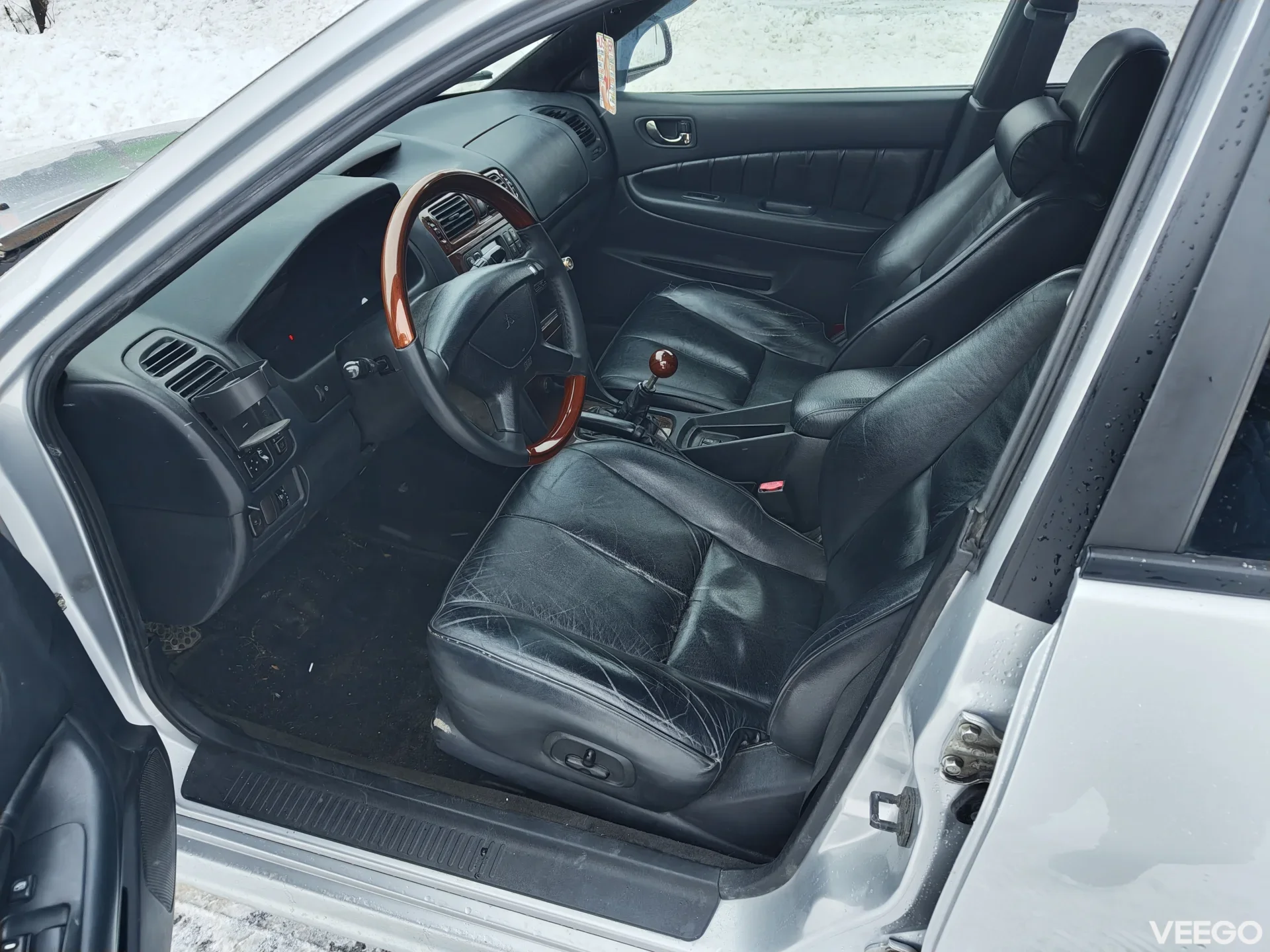 Mitsubishi Galant 2.5 118kW