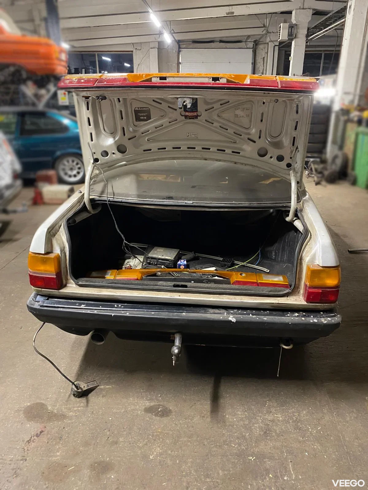 Audi 100 C3 Quattro 2.2T 2.2 121kW