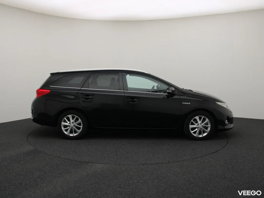 Toyota Auris 1.8 100kW