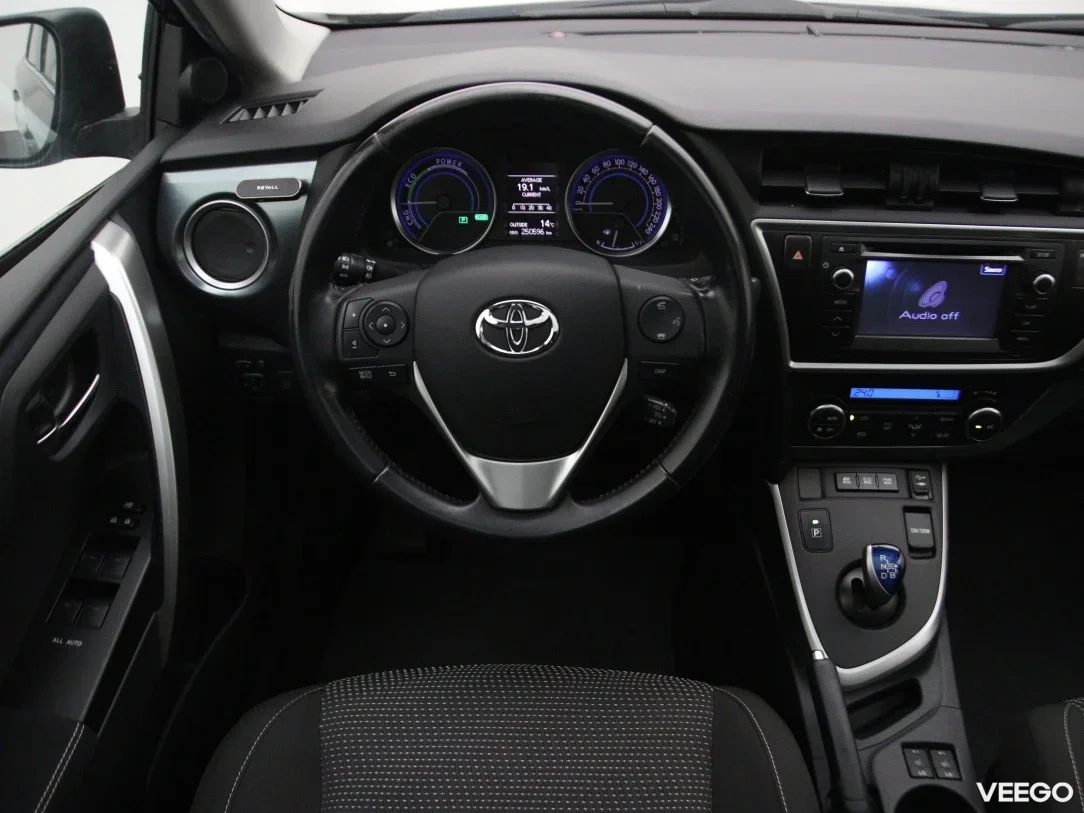Toyota Auris 1.8 100kW