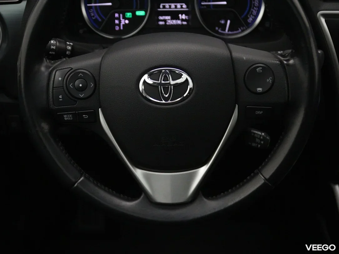 Toyota Auris 1.8 100kW