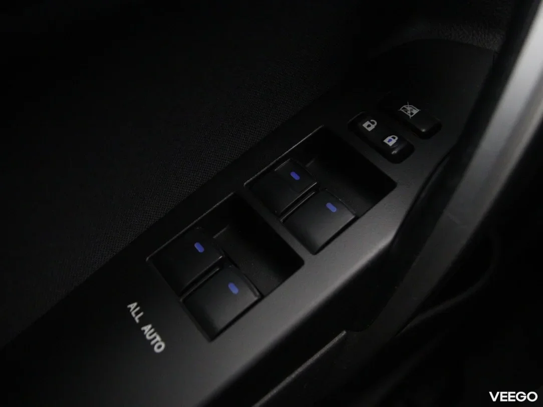 Toyota Auris 1.8 100kW