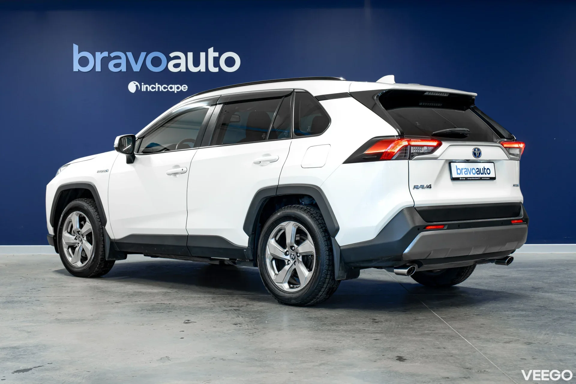 Toyota RAV4 Luxury Plus Hybrid 2.5 131kW