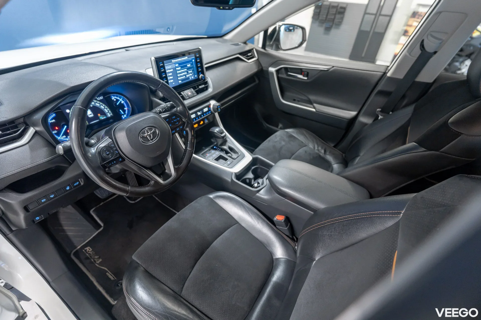 Toyota RAV4 Luxury Plus Hybrid 2.5 131kW