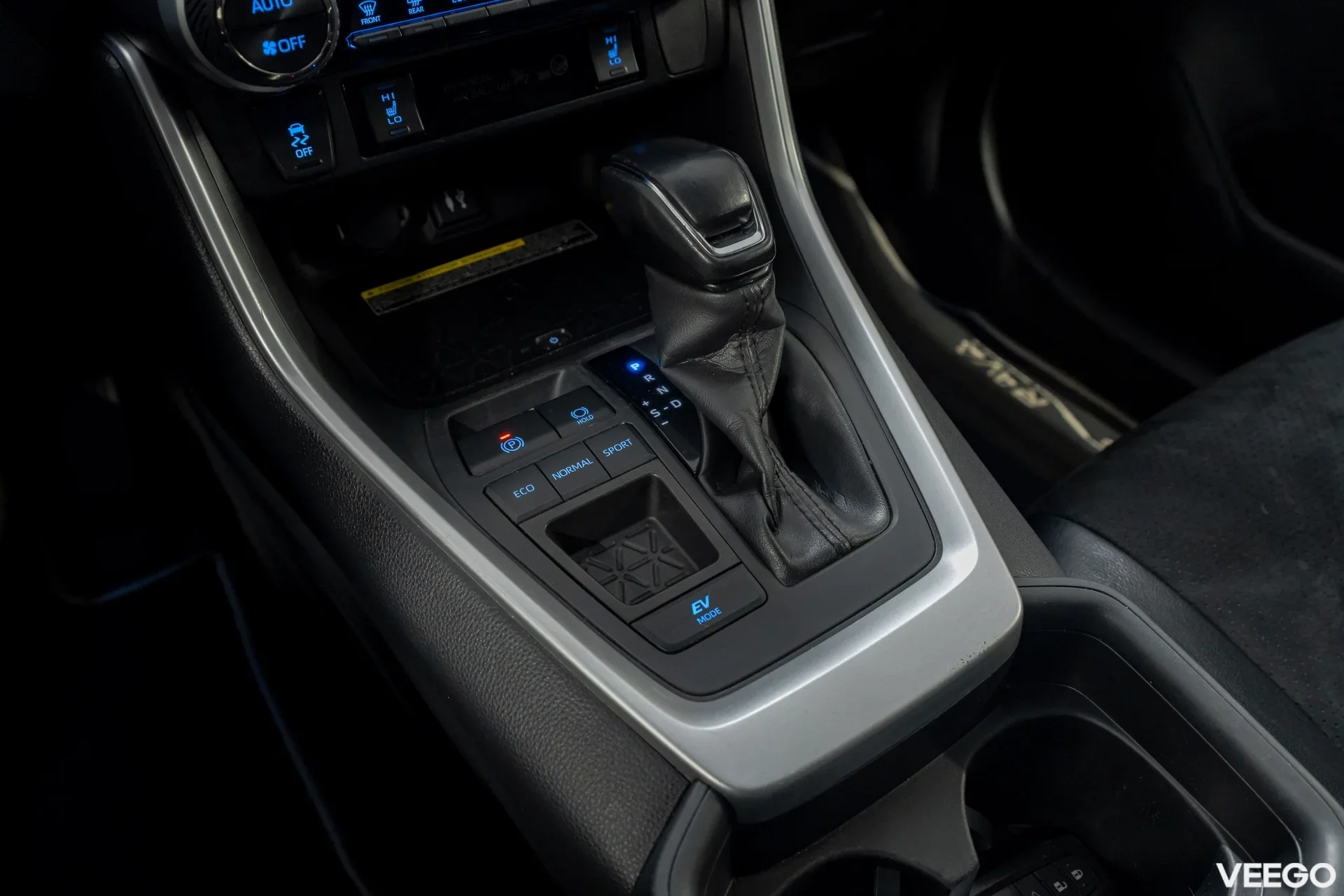 Toyota RAV4 Luxury Plus Hybrid 2.5 131kW