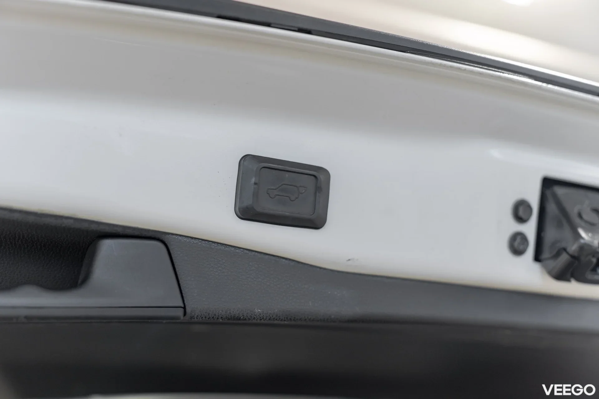 Toyota RAV4 Luxury Plus Hybrid 2.5 131kW