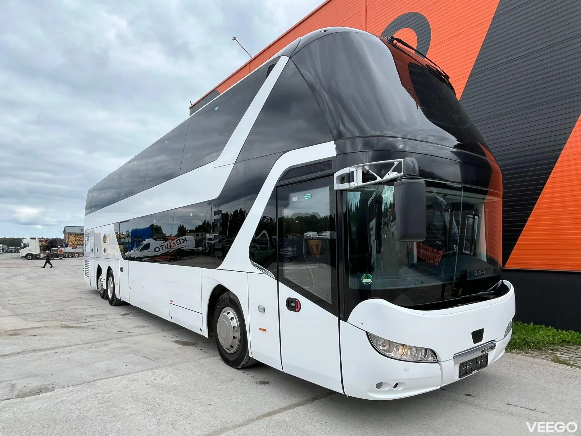 Neoplan SKYLINER L 77 SEATS / AC / AUXILIARY HEATING / WC 371kW