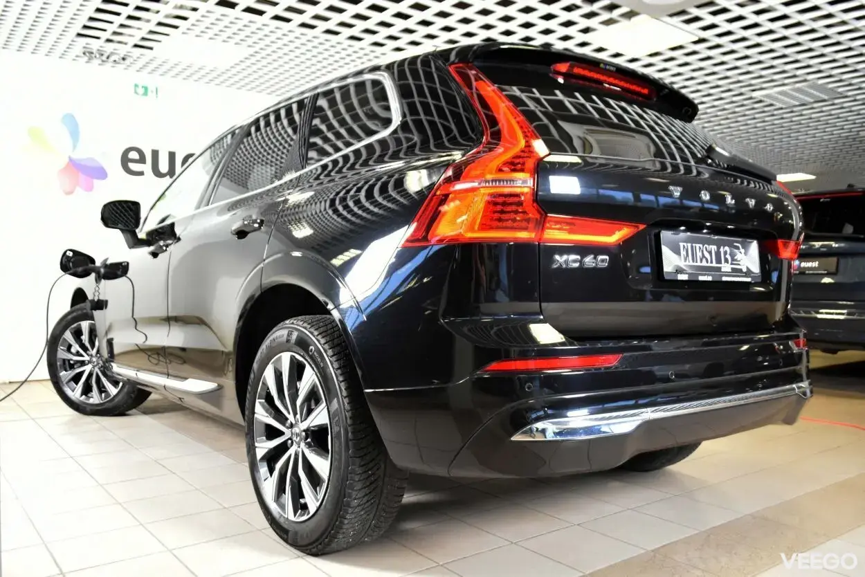 Volvo XC60 AWD B&W ULTIMATE BRIGHT XENIUM INTELLI 2 251kW
