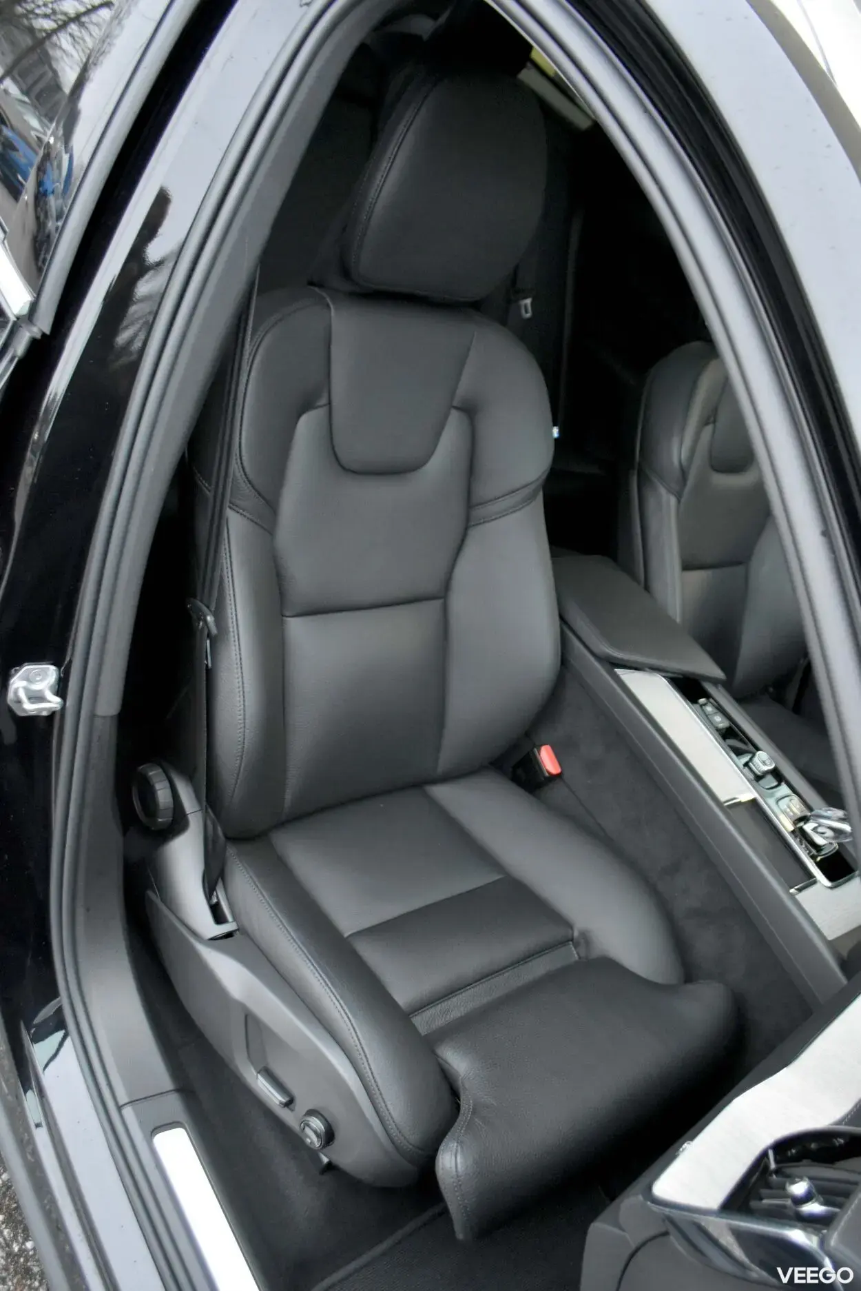 Volvo XC60 AWD B&W ULTIMATE BRIGHT XENIUM INTELLI 2 251kW