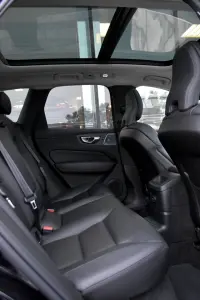 Volvo XC60 AWD B&W ULTIMATE BRIGHT XENIUM INTELLI 2 251kW thumbnail