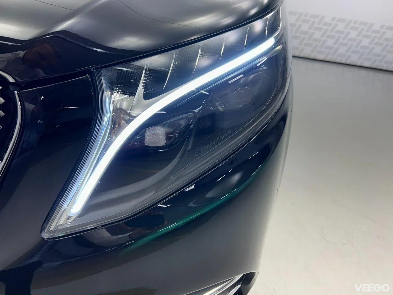 Mercedes-Benz V300 Avantgarde A2 d AMG Line 2 174kW