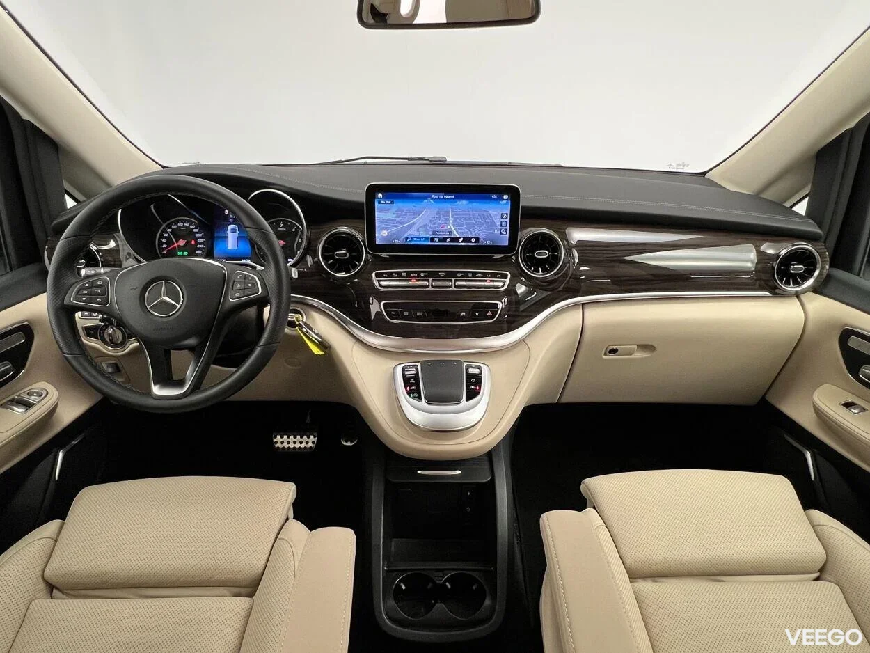 Mercedes-Benz V300 Avantgarde A2 d AMG Line 2 174kW