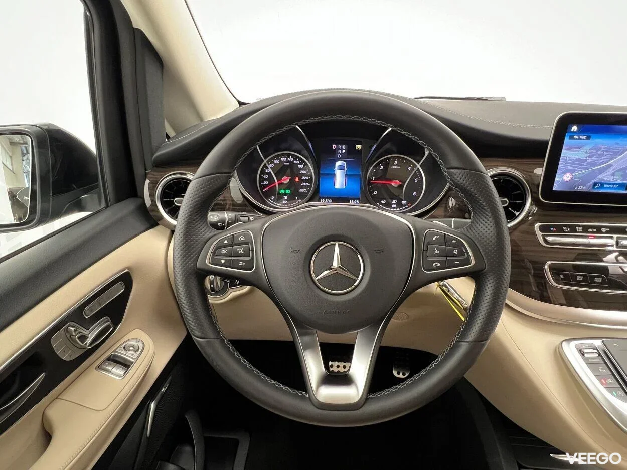 Mercedes-Benz V300 Avantgarde A2 d AMG Line 2 174kW