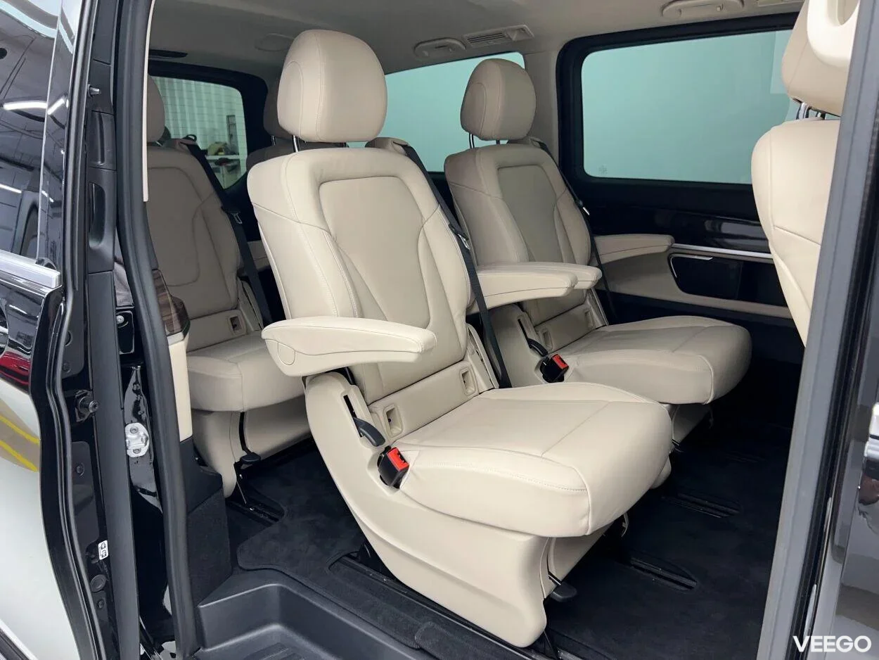 Mercedes-Benz V300 Avantgarde A2 d AMG Line 2 174kW