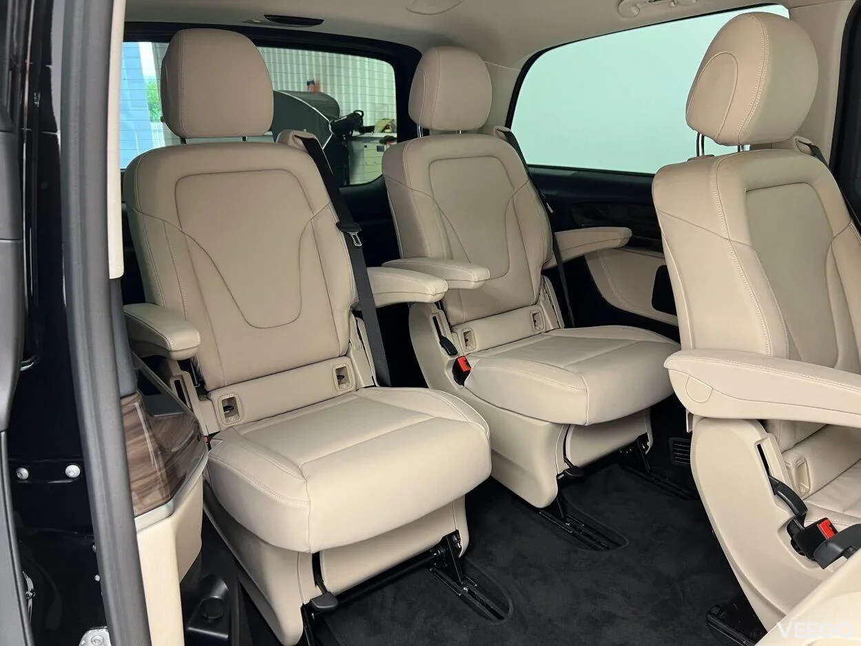 Mercedes-Benz V300 Avantgarde A2 d AMG Line 2 174kW