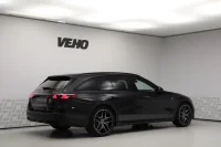 Mercedes-Benz E300 de 4Matic All Terrain Plug in Hybrid 2 145kW thumbnail