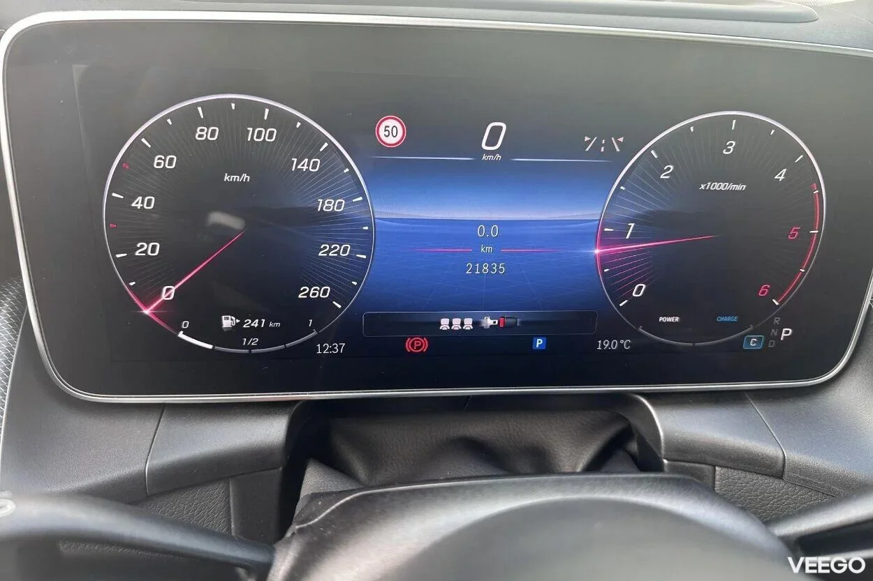 Mercedes-Benz GLC220 d 4Matic AMG pakett 2 145kW