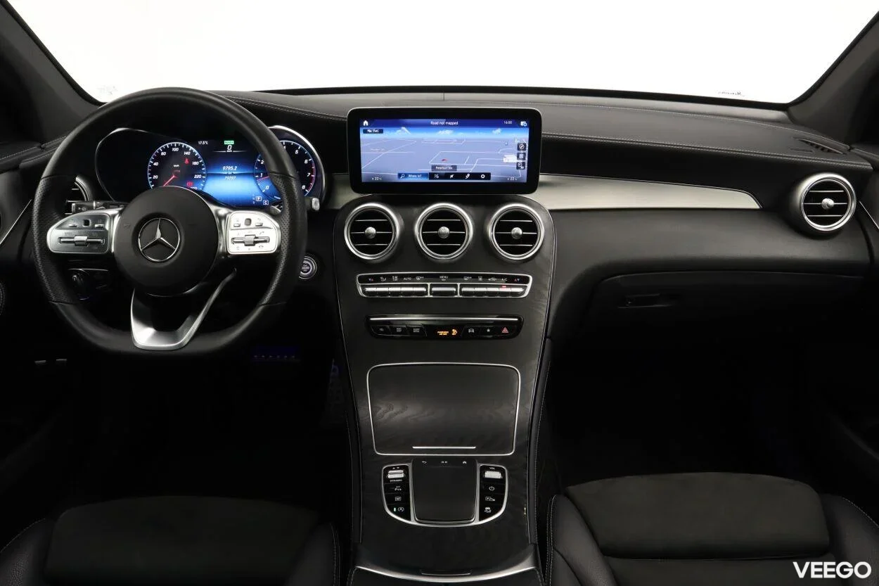 Mercedes-Benz GLC200 4MATIC AMG Off-Roader 2 145kW