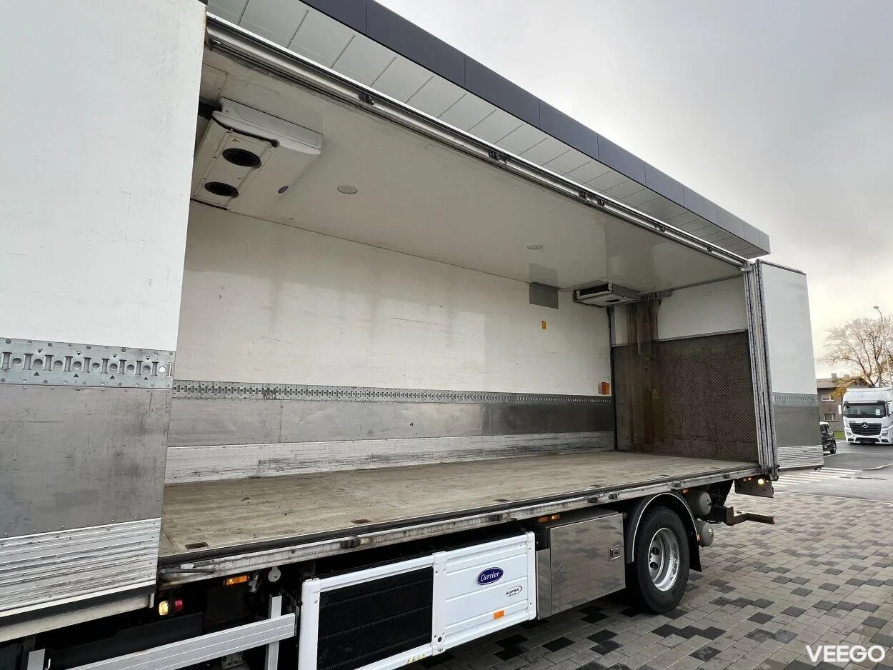 Volvo FM 370 Külmik Carrier avatava küljega 10.8 278kW