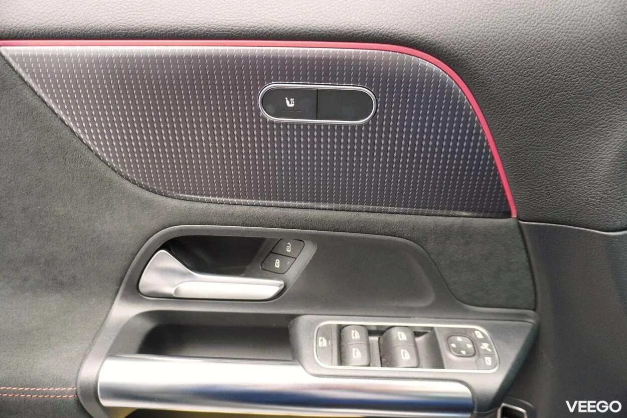 Mercedes-Benz EQA: EQA 250 AMG Line 80kW