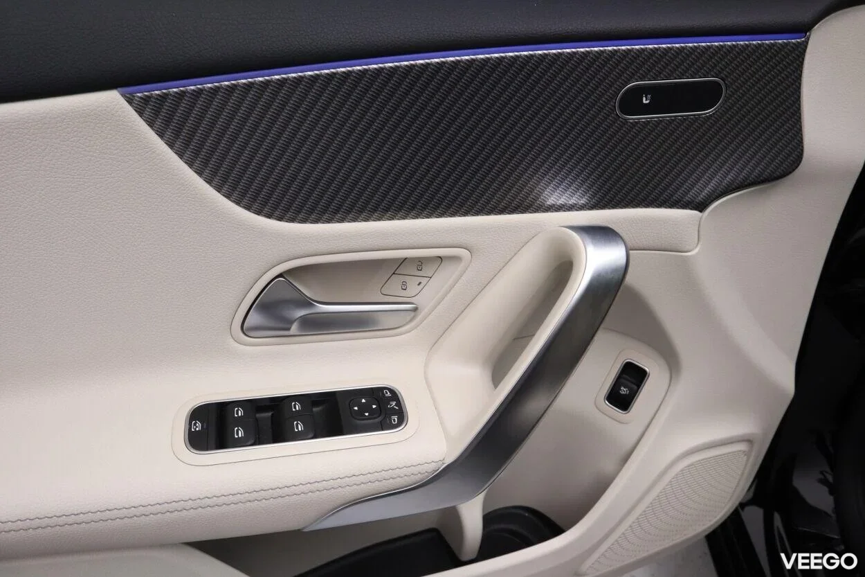 Mercedes-Benz A180 Progressive 1.3 100kW