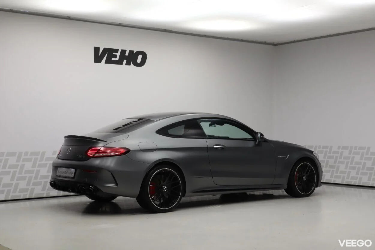 Mercedes-Benz C63 AMG Coupe 4 375kW
