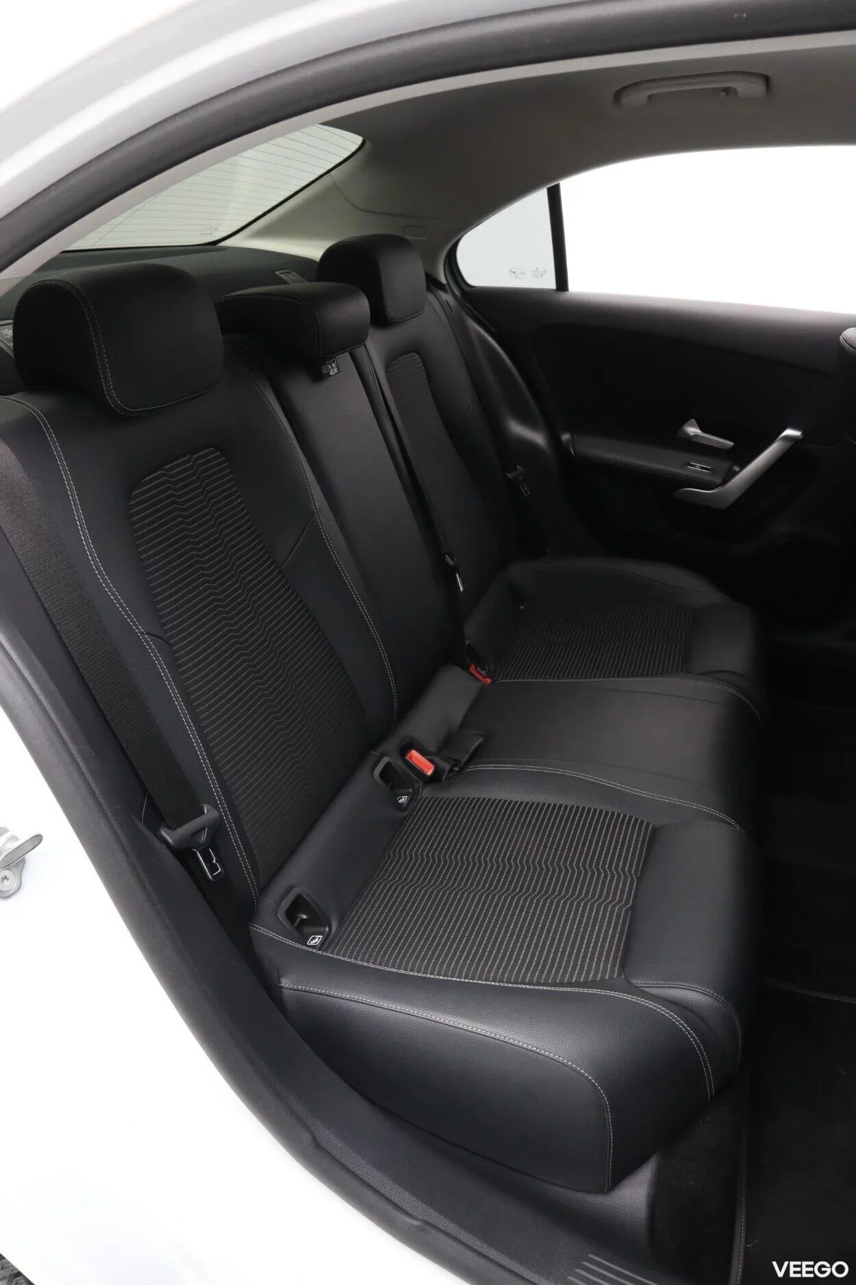 Mercedes-Benz A180 Progressive 1.3 100kW