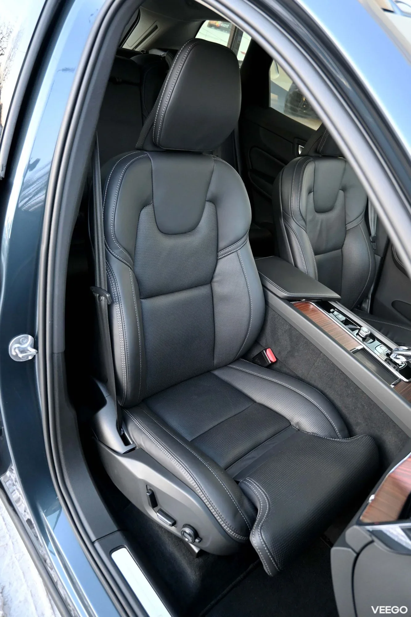 Volvo XC60 AWD T8 LUXURY ULTRA DARK XENIUM INTELLI PRO 2 335kW